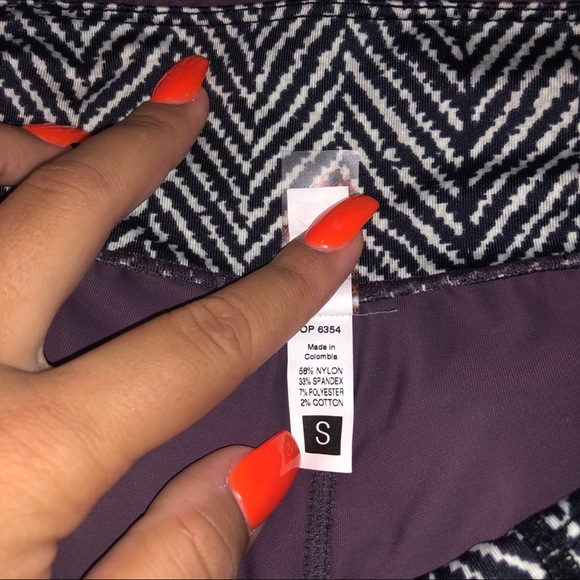 Maaji leggings with lace up detail - Picture 3 of 3